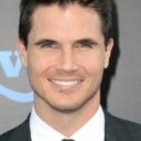 Robbie Amell